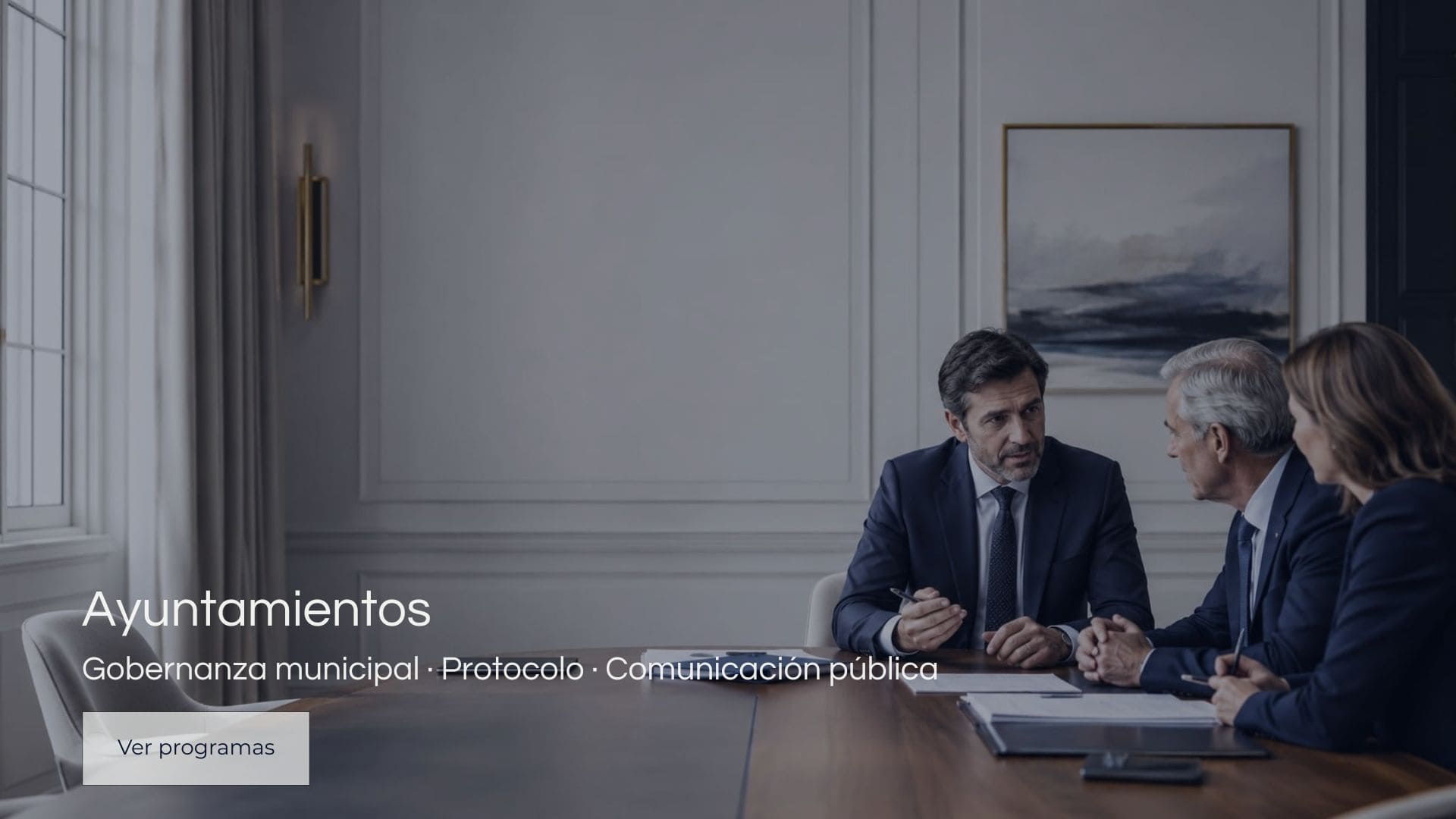 Reunión estratégica en un entorno institucional vinculada a ayuntamientos y gobernanza municipal